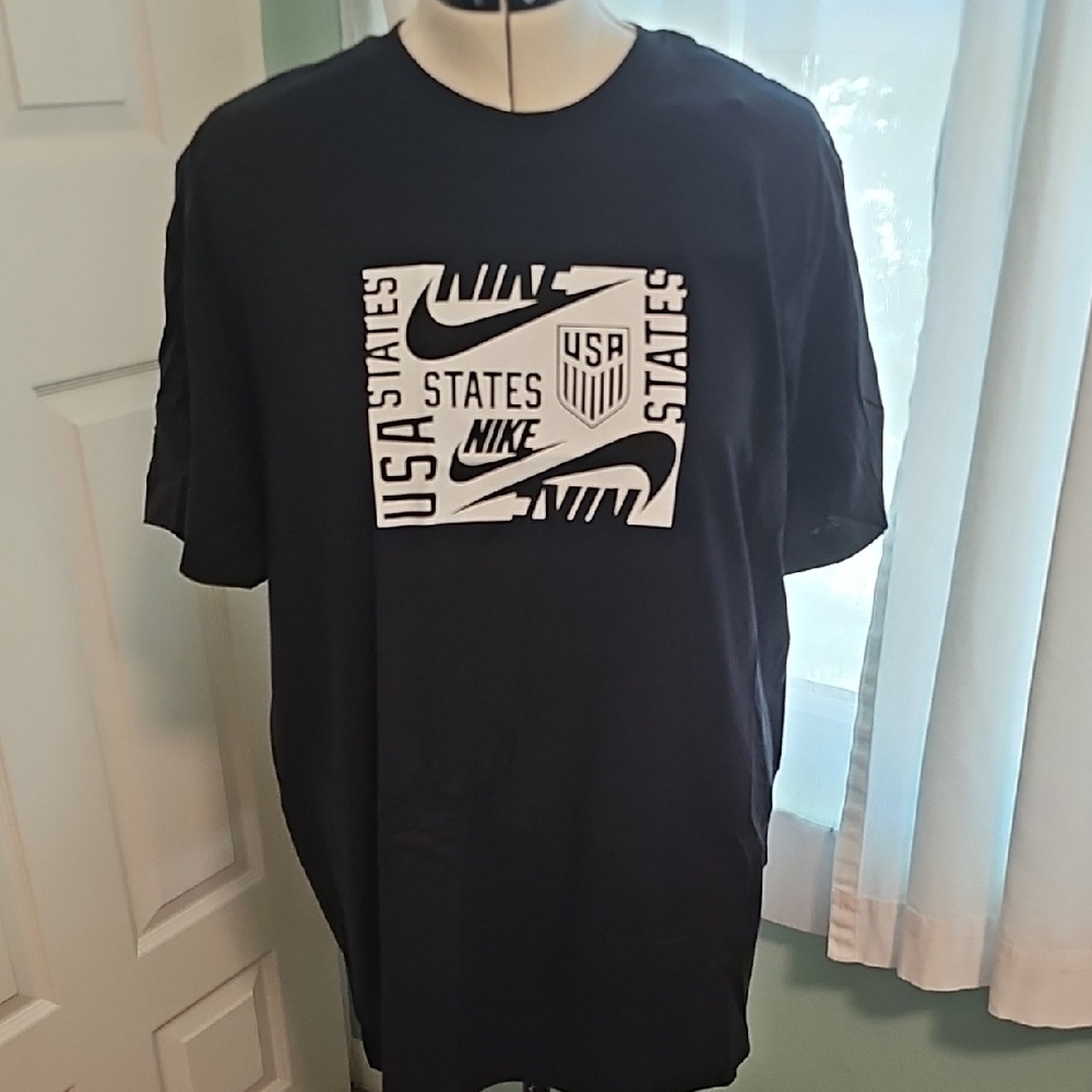 Nike Men's USA Graphic T-shirt Black & White Size XL